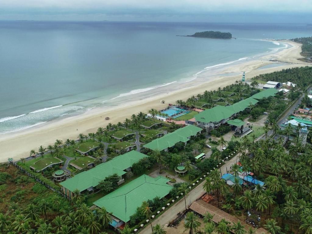 Ngwe Saung Beach (Нгве Саунг)